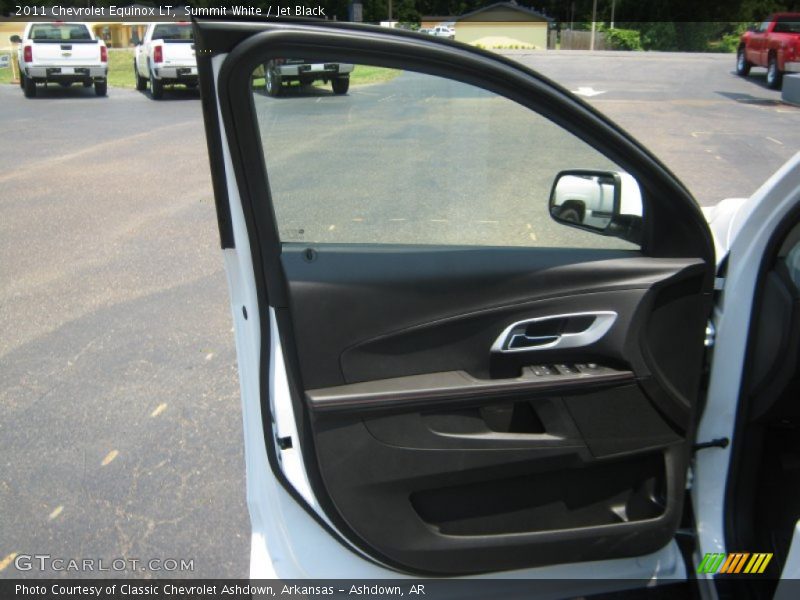 Summit White / Jet Black 2011 Chevrolet Equinox LT