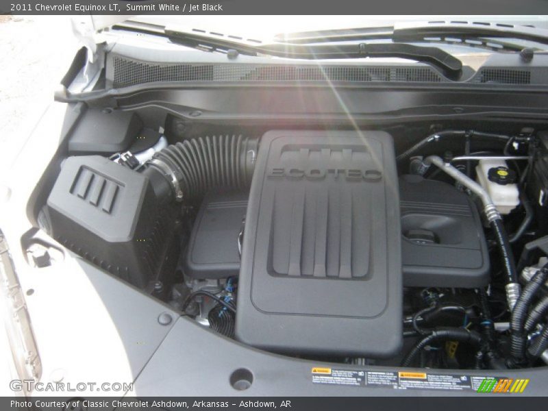 Summit White / Jet Black 2011 Chevrolet Equinox LT