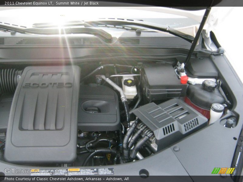 Summit White / Jet Black 2011 Chevrolet Equinox LT