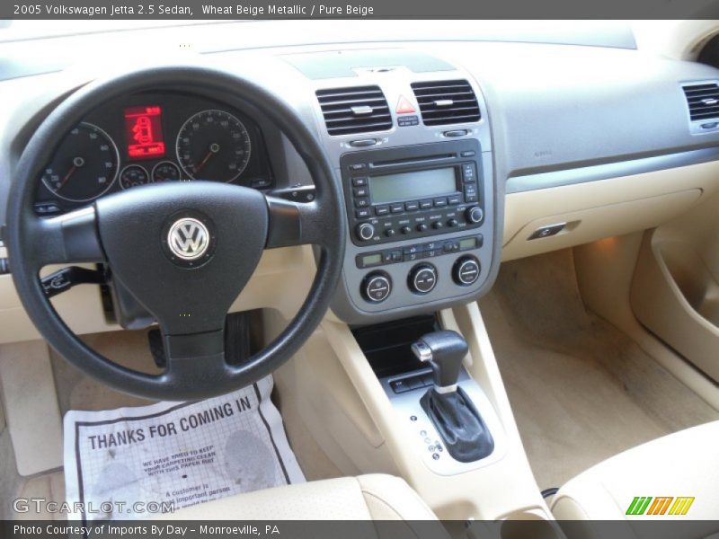 Wheat Beige Metallic / Pure Beige 2005 Volkswagen Jetta 2.5 Sedan