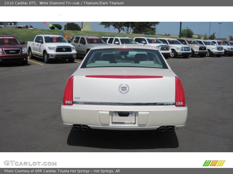 White Diamond Tri-coat / Titanium/Dark Titanium 2010 Cadillac DTS