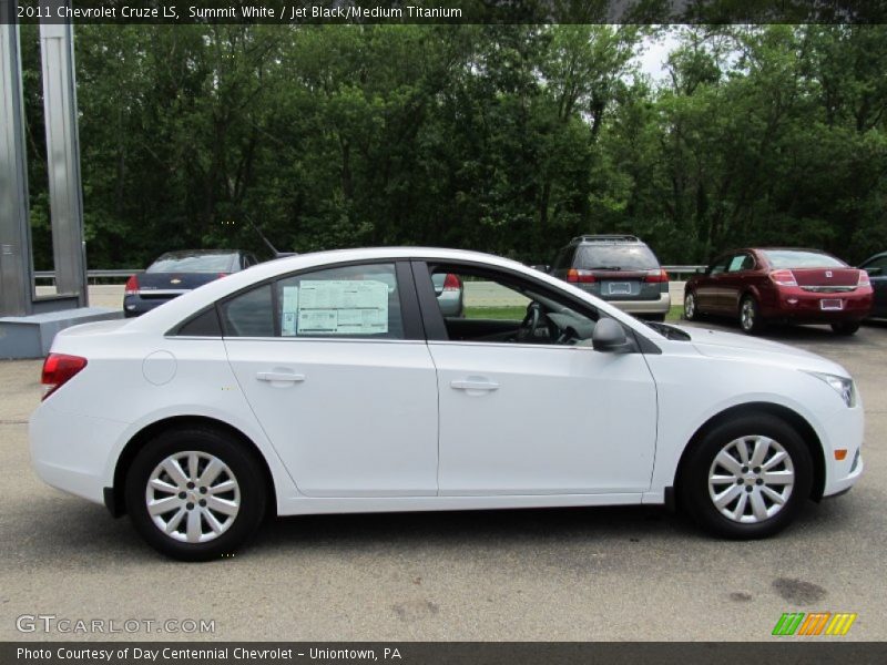 Summit White / Jet Black/Medium Titanium 2011 Chevrolet Cruze LS