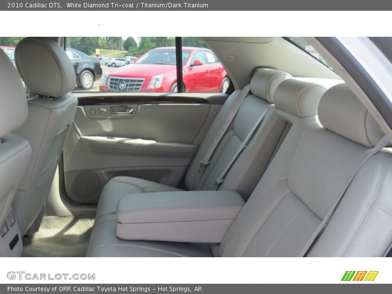 White Diamond Tri-coat / Titanium/Dark Titanium 2010 Cadillac DTS