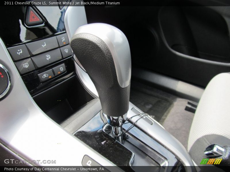Summit White / Jet Black/Medium Titanium 2011 Chevrolet Cruze LS