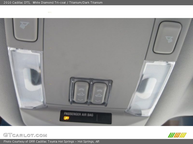 White Diamond Tri-coat / Titanium/Dark Titanium 2010 Cadillac DTS