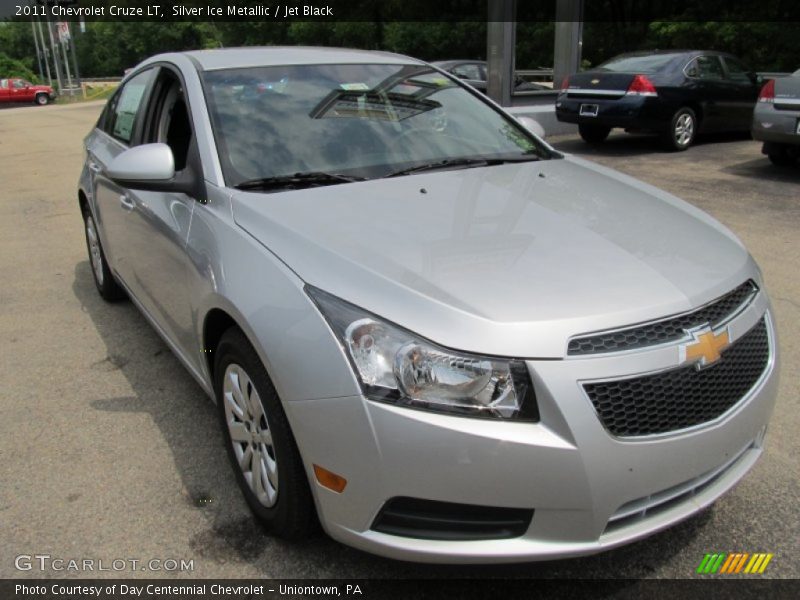 Silver Ice Metallic / Jet Black 2011 Chevrolet Cruze LT