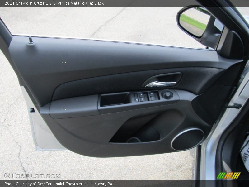 Silver Ice Metallic / Jet Black 2011 Chevrolet Cruze LT