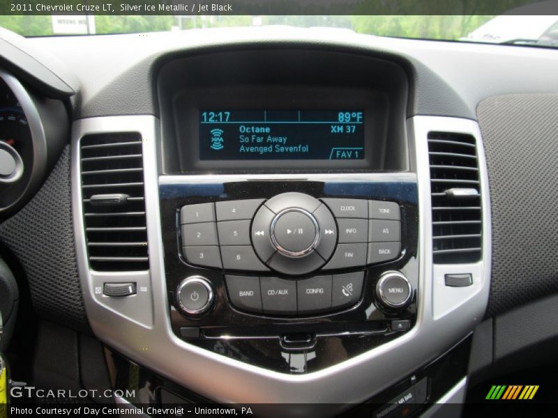 Silver Ice Metallic / Jet Black 2011 Chevrolet Cruze LT