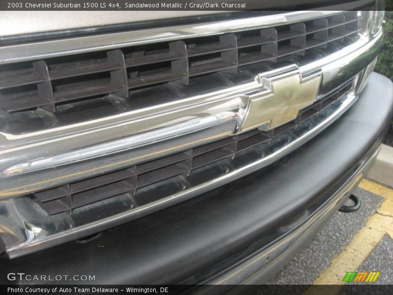 Sandalwood Metallic / Gray/Dark Charcoal 2003 Chevrolet Suburban 1500 LS 4x4