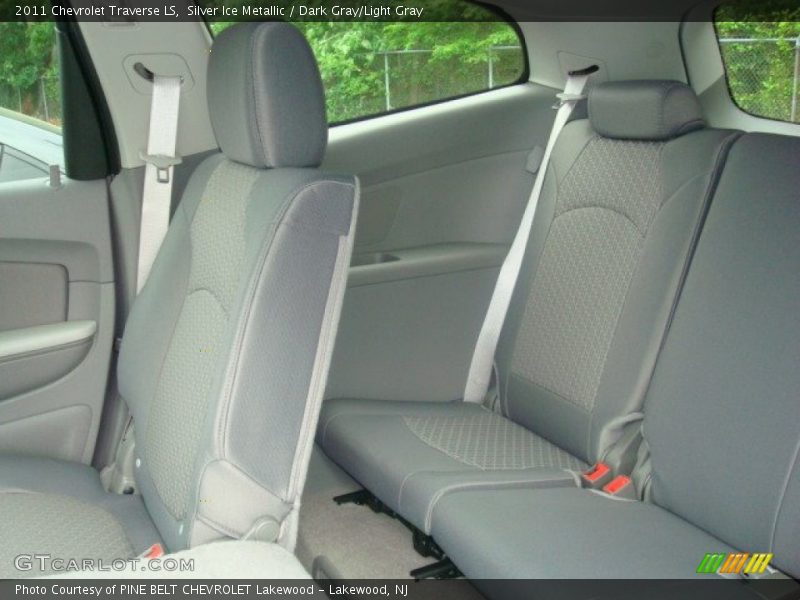 Silver Ice Metallic / Dark Gray/Light Gray 2011 Chevrolet Traverse LS