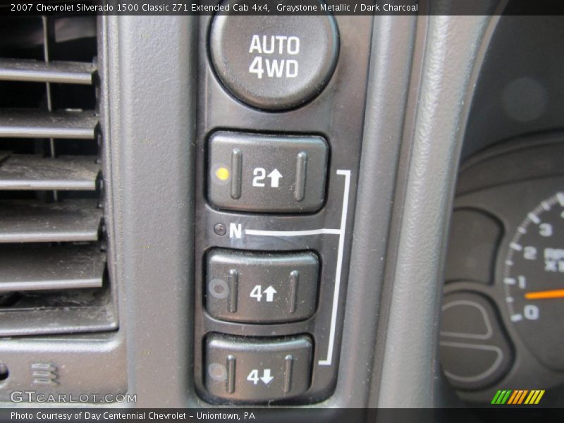 Controls of 2007 Silverado 1500 Classic Z71 Extended Cab 4x4