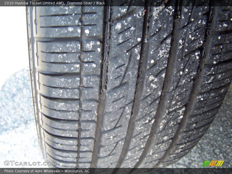 Diamond Silver / Black 2010 Hyundai Tucson Limited AWD