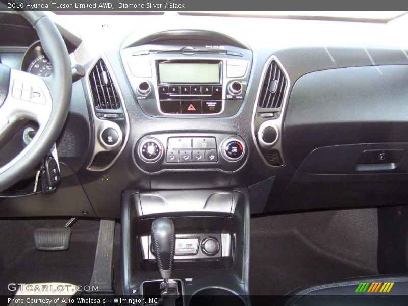 Diamond Silver / Black 2010 Hyundai Tucson Limited AWD