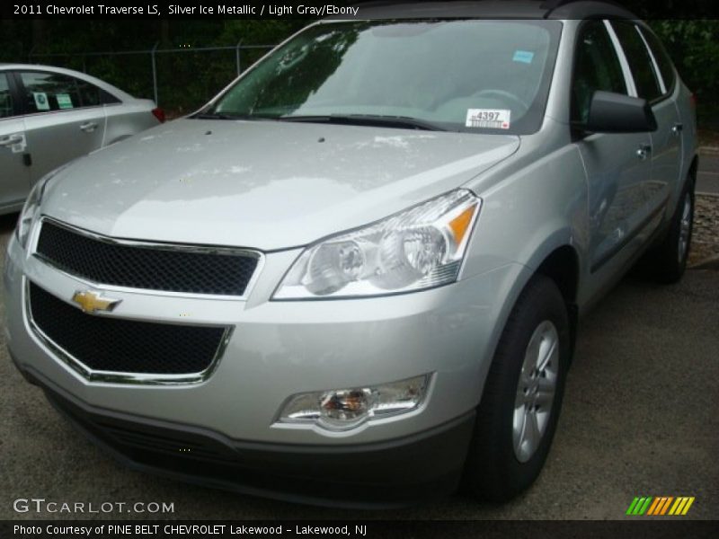 Silver Ice Metallic / Light Gray/Ebony 2011 Chevrolet Traverse LS