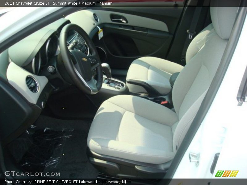 Summit White / Medium Titanium 2011 Chevrolet Cruze LT