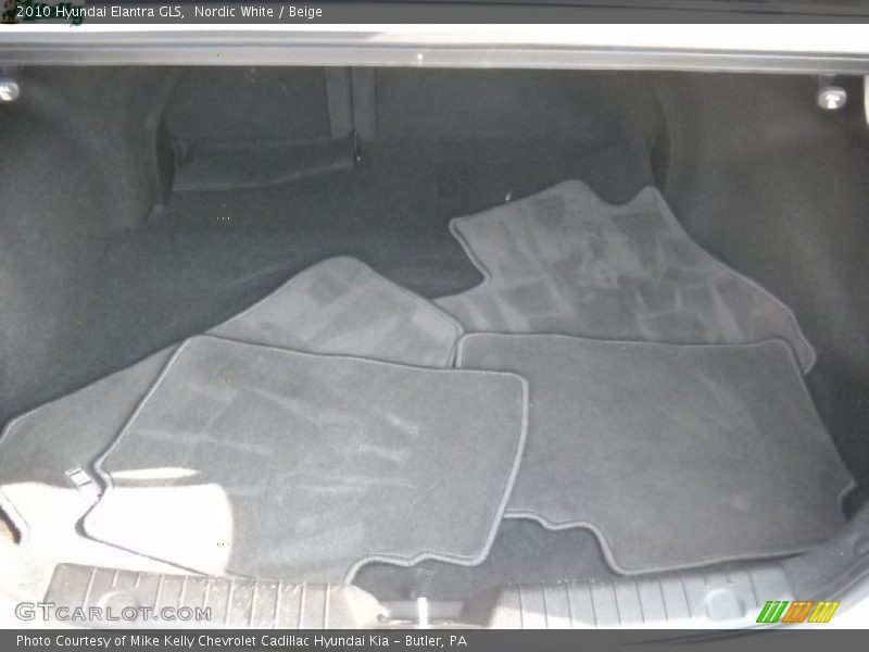 Nordic White / Beige 2010 Hyundai Elantra GLS