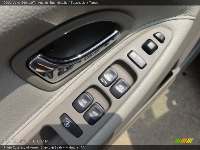 Atlantic Blue Metallic / Taupe/Light Taupe 2001 Volvo S40 1.9T