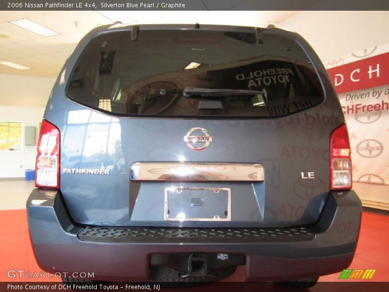 Silverton Blue Pearl / Graphite 2006 Nissan Pathfinder LE 4x4