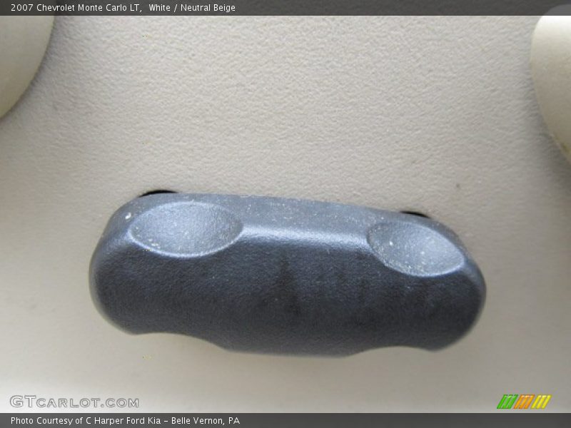 White / Neutral Beige 2007 Chevrolet Monte Carlo LT