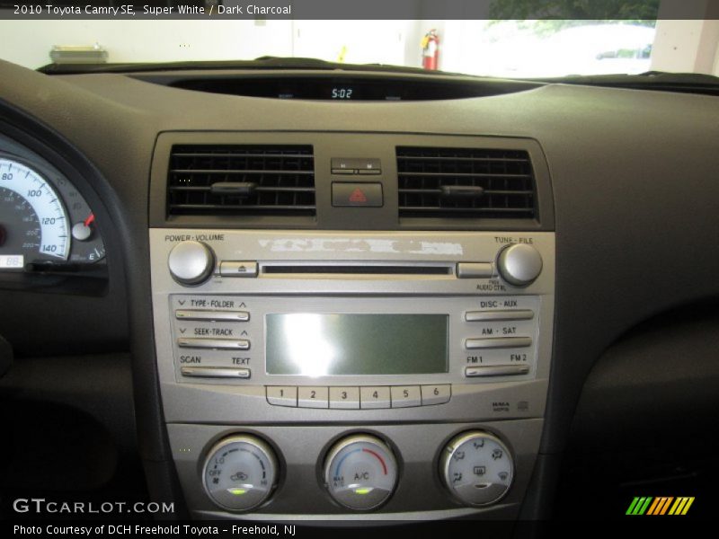 Super White / Dark Charcoal 2010 Toyota Camry SE