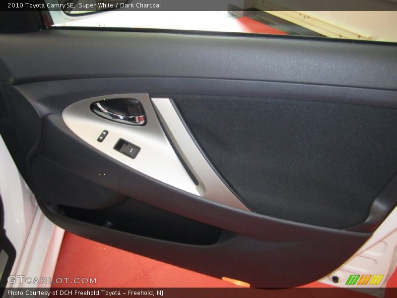 Super White / Dark Charcoal 2010 Toyota Camry SE