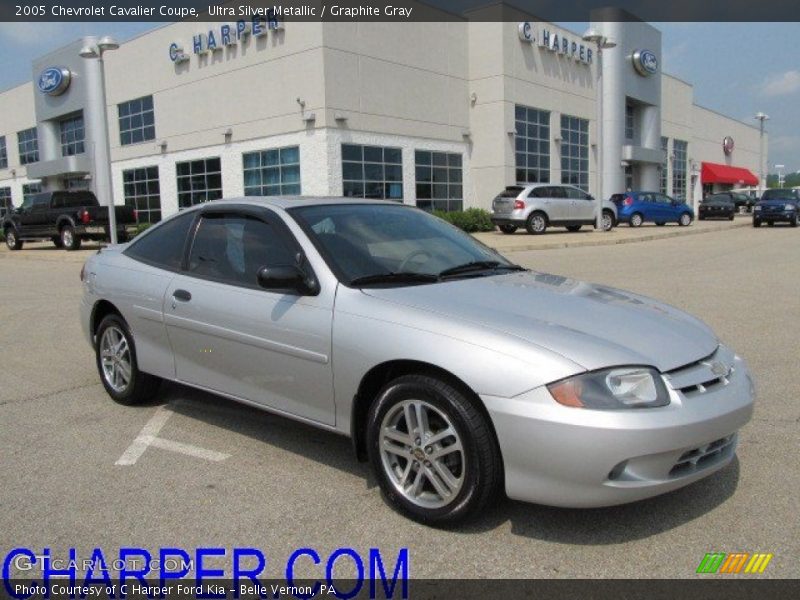 Ultra Silver Metallic / Graphite Gray 2005 Chevrolet Cavalier Coupe