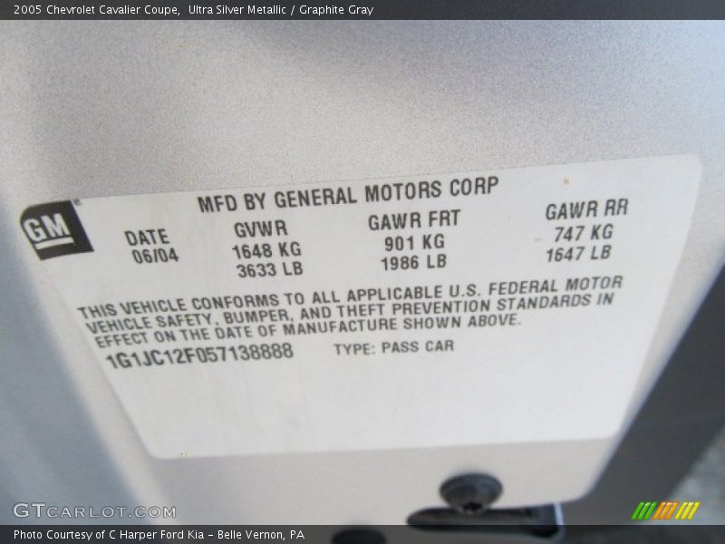 Ultra Silver Metallic / Graphite Gray 2005 Chevrolet Cavalier Coupe
