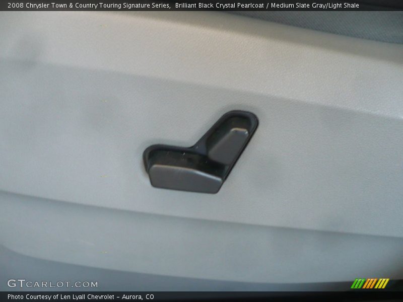 Brilliant Black Crystal Pearlcoat / Medium Slate Gray/Light Shale 2008 Chrysler Town & Country Touring Signature Series