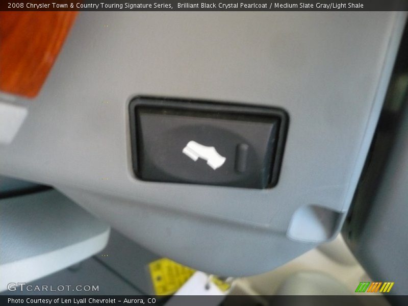 Brilliant Black Crystal Pearlcoat / Medium Slate Gray/Light Shale 2008 Chrysler Town & Country Touring Signature Series