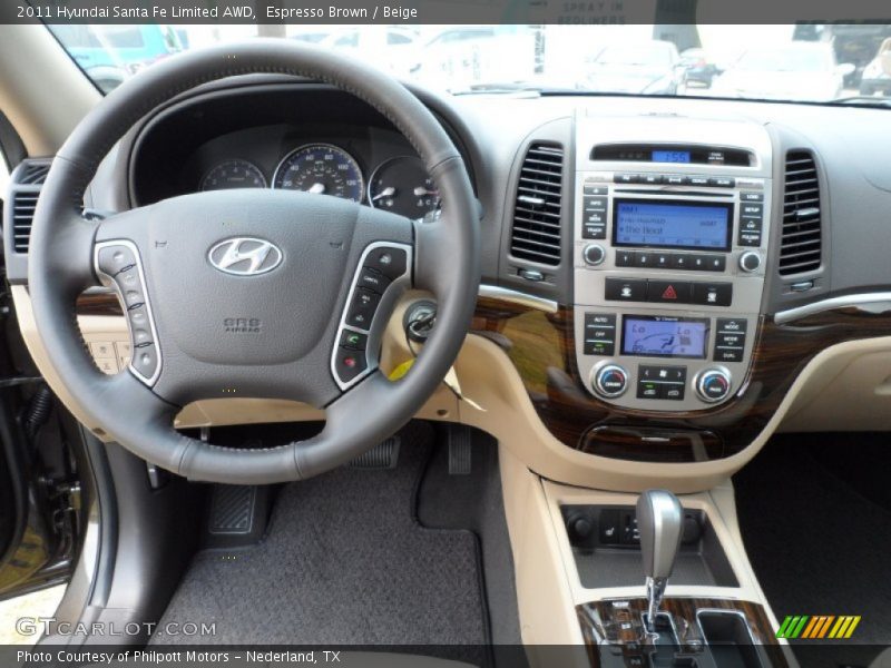 Dashboard of 2011 Santa Fe Limited AWD