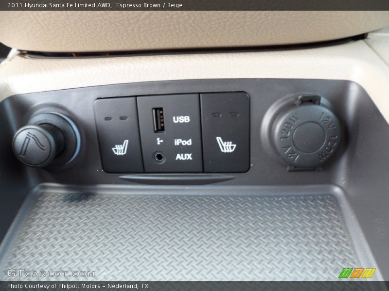 Controls of 2011 Santa Fe Limited AWD