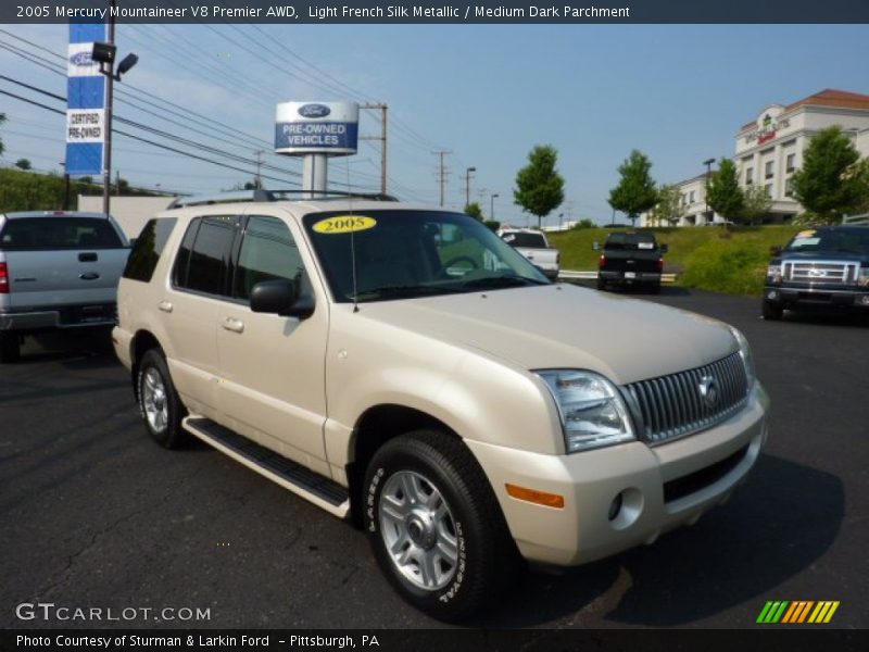 Light French Silk Metallic / Medium Dark Parchment 2005 Mercury Mountaineer V8 Premier AWD