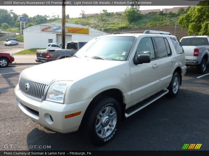 Light French Silk Metallic / Medium Dark Parchment 2005 Mercury Mountaineer V8 Premier AWD