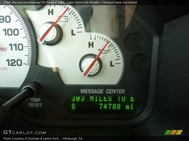 Light French Silk Metallic / Medium Dark Parchment 2005 Mercury Mountaineer V8 Premier AWD