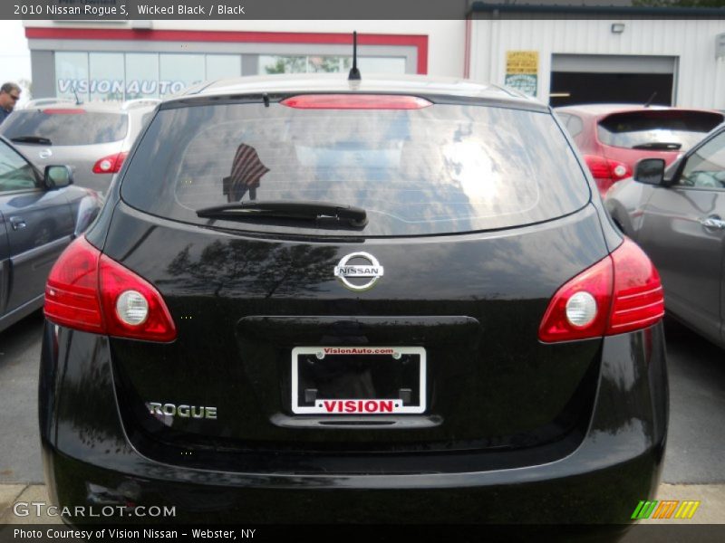 Wicked Black / Black 2010 Nissan Rogue S