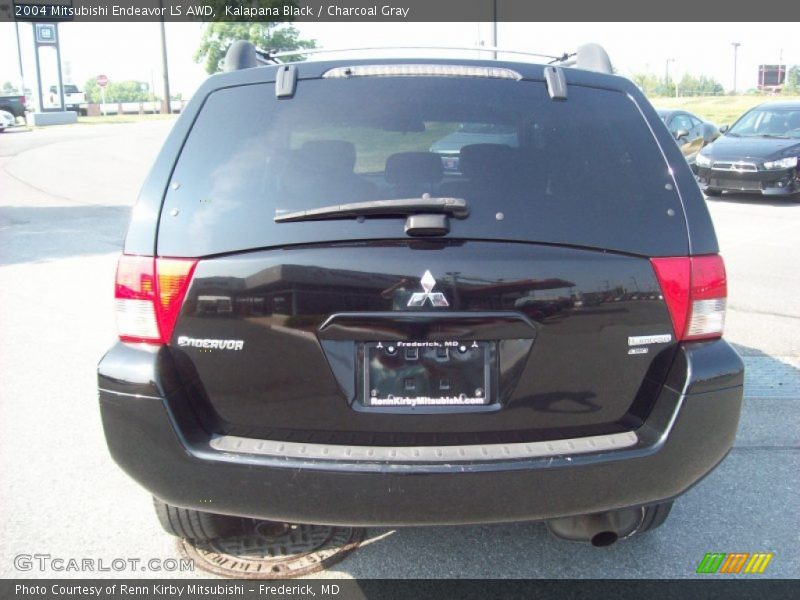Kalapana Black / Charcoal Gray 2004 Mitsubishi Endeavor LS AWD