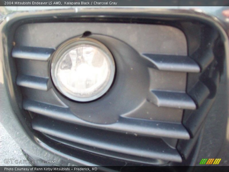 Kalapana Black / Charcoal Gray 2004 Mitsubishi Endeavor LS AWD