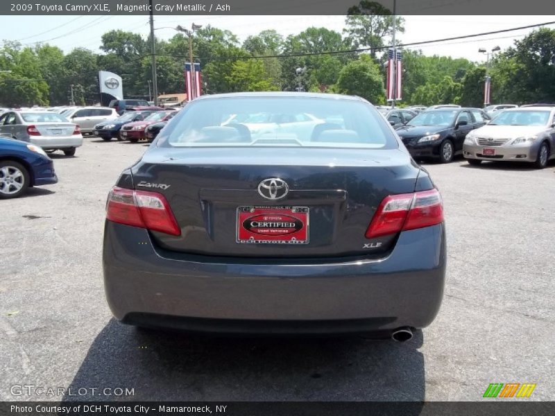 Magnetic Gray Metallic / Ash 2009 Toyota Camry XLE