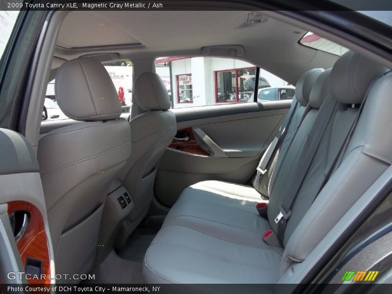 Magnetic Gray Metallic / Ash 2009 Toyota Camry XLE