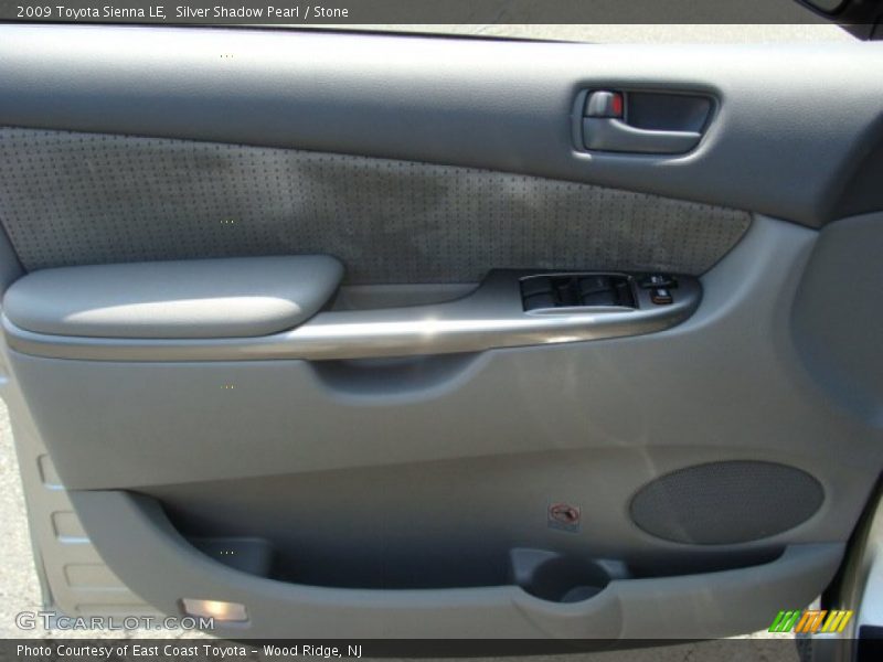 Silver Shadow Pearl / Stone 2009 Toyota Sienna LE