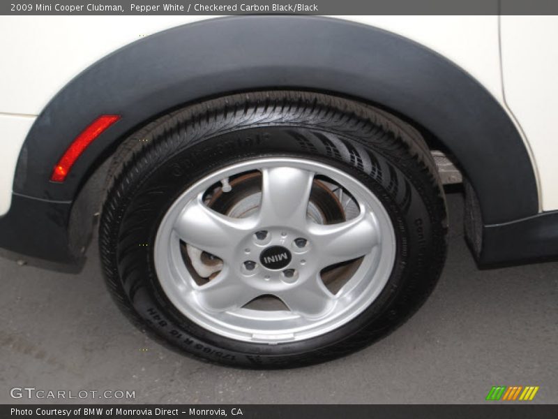 Pepper White / Checkered Carbon Black/Black 2009 Mini Cooper Clubman