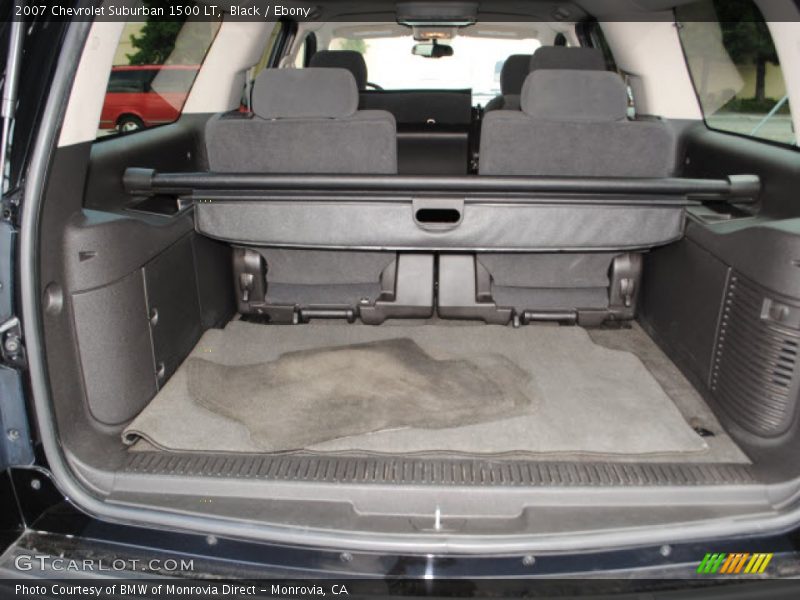  2007 Suburban 1500 LT Trunk