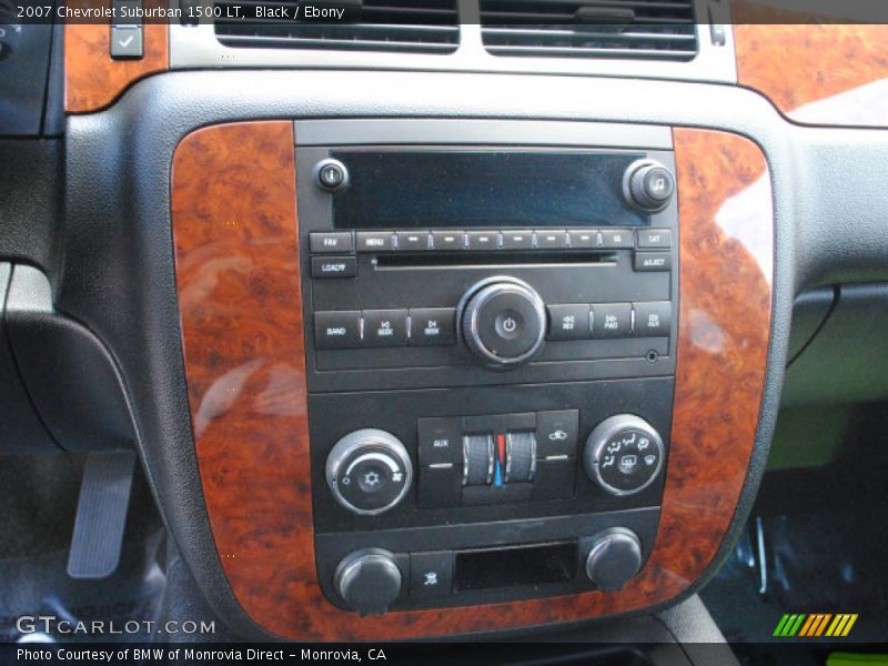 Controls of 2007 Suburban 1500 LT