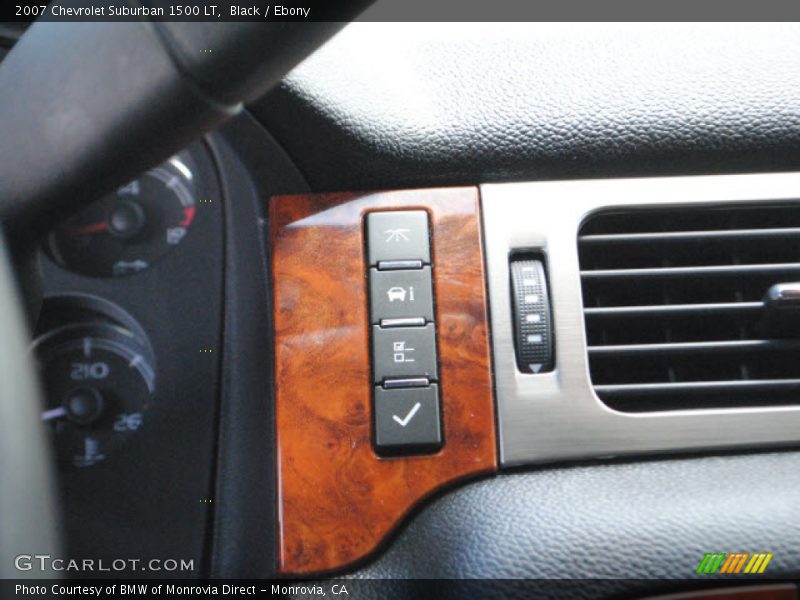 Controls of 2007 Suburban 1500 LT