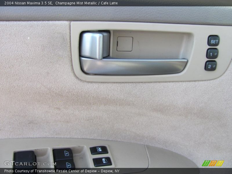 Champagne Mist Metallic / Cafe Latte 2004 Nissan Maxima 3.5 SE