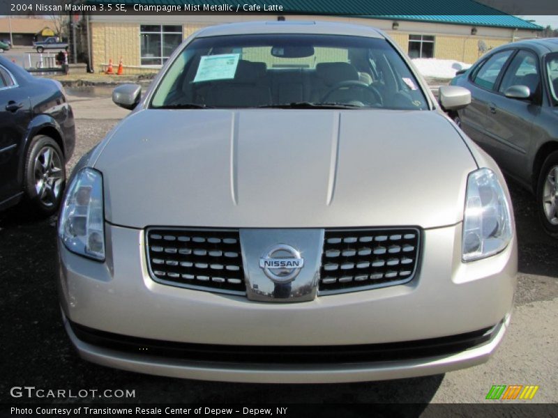 Champagne Mist Metallic / Cafe Latte 2004 Nissan Maxima 3.5 SE