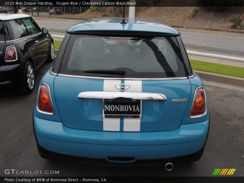 Oxygen Blue / Checkered Carbon Black/Black 2010 Mini Cooper Hardtop