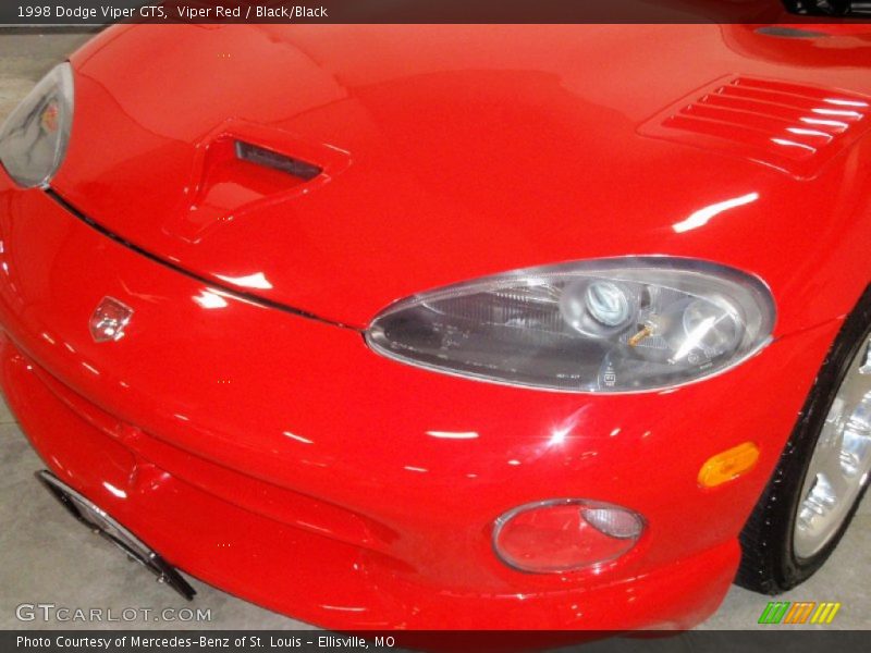 Viper Red / Black/Black 1998 Dodge Viper GTS