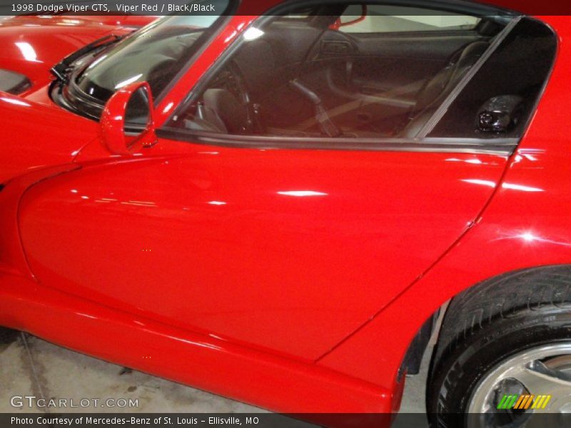 Viper Red / Black/Black 1998 Dodge Viper GTS