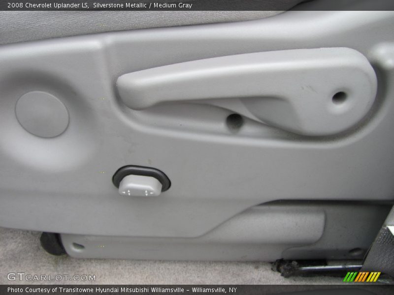 Silverstone Metallic / Medium Gray 2008 Chevrolet Uplander LS